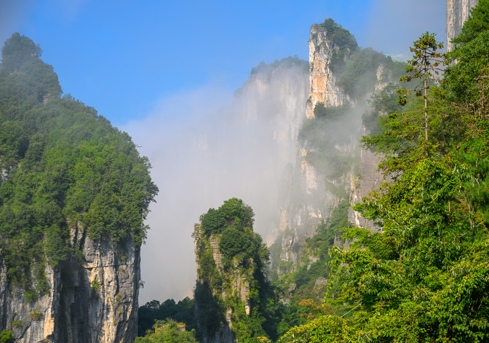 黄鹤峰林云雾